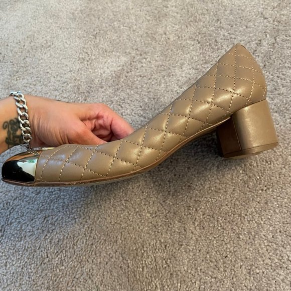 TORY BURCH Kaitlin Metallic Gold Toe Quilted Chunky Heel Size 10 - Picture 7 of 10